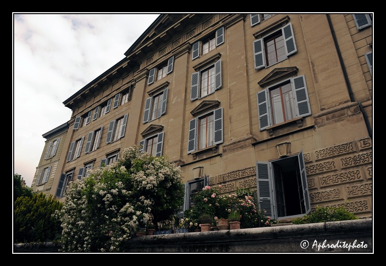 023 Maison patricienne dominant la promenade de la Treille
